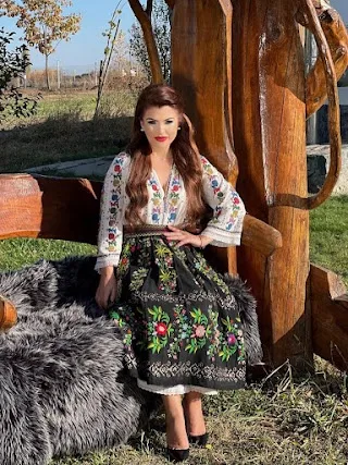 Claudia Ghițulescu - imagine disponibilă pentru download
